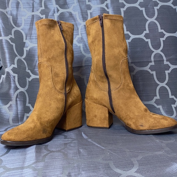Charles David Suede Boots - Picture 5 of 6